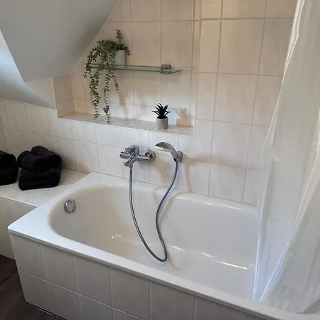 Direkt An Der Mosel Im Zentrum Von