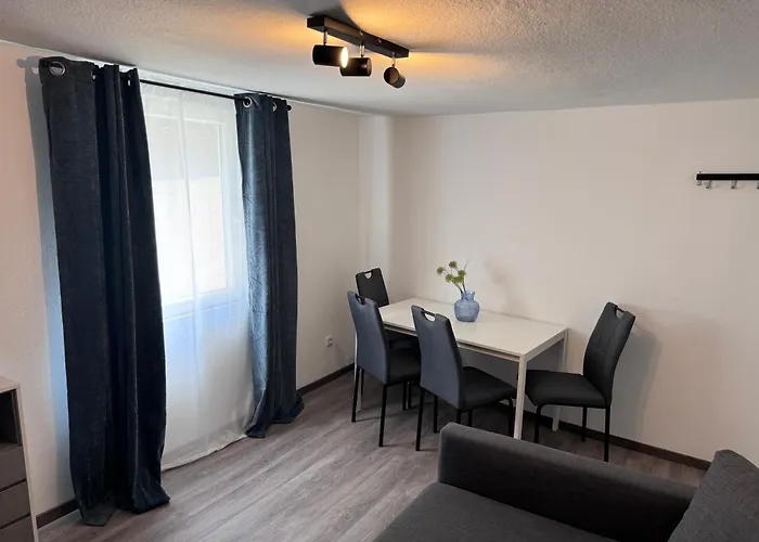 Direkt An Der Mosel Im Zentrum Von *